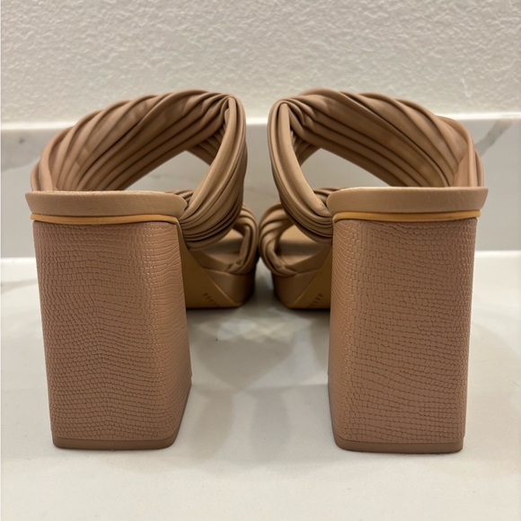 Dolce Vita Women's Brown Strappy Sandals - Picture 5 of 8
